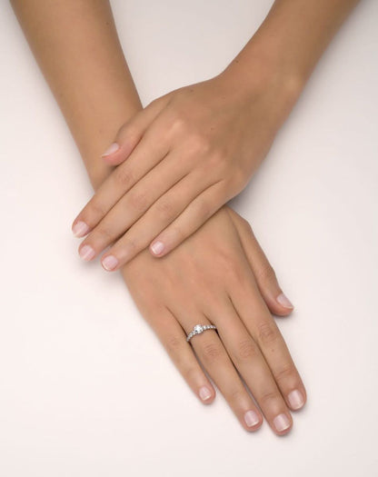 color: White Gold