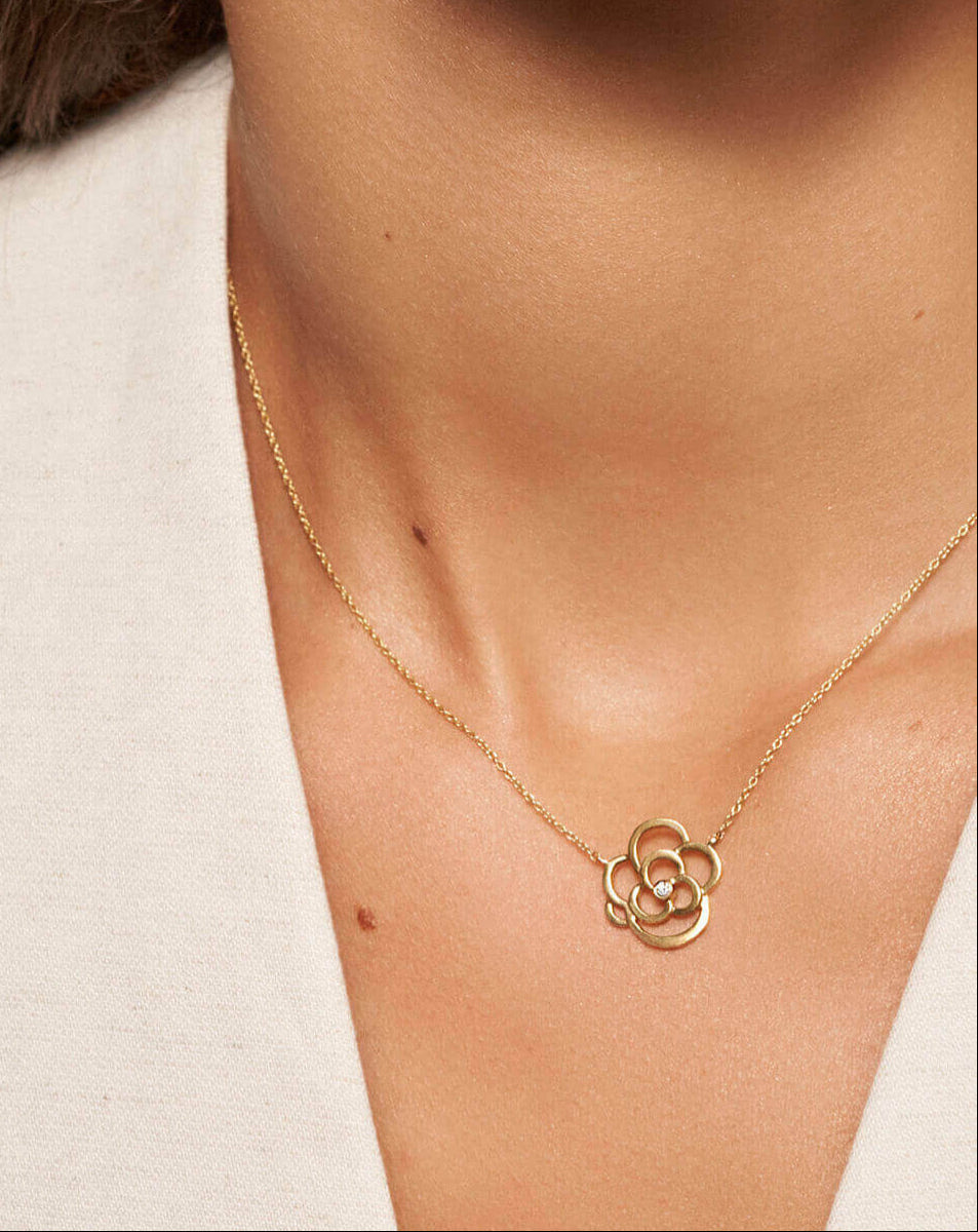 color: Yellow Gold