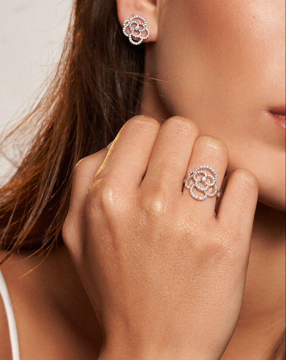 color: White Gold