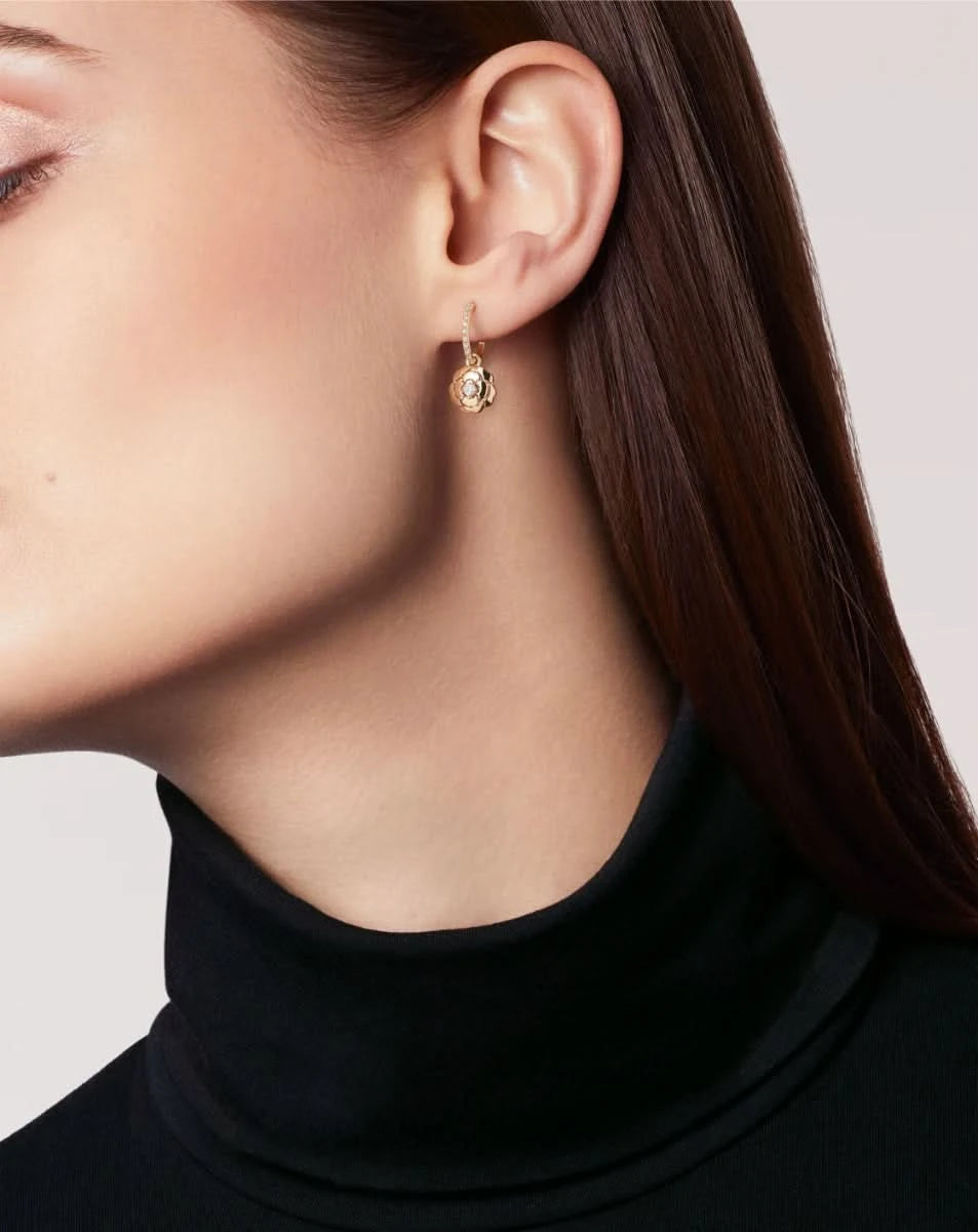 color: Rose Gold