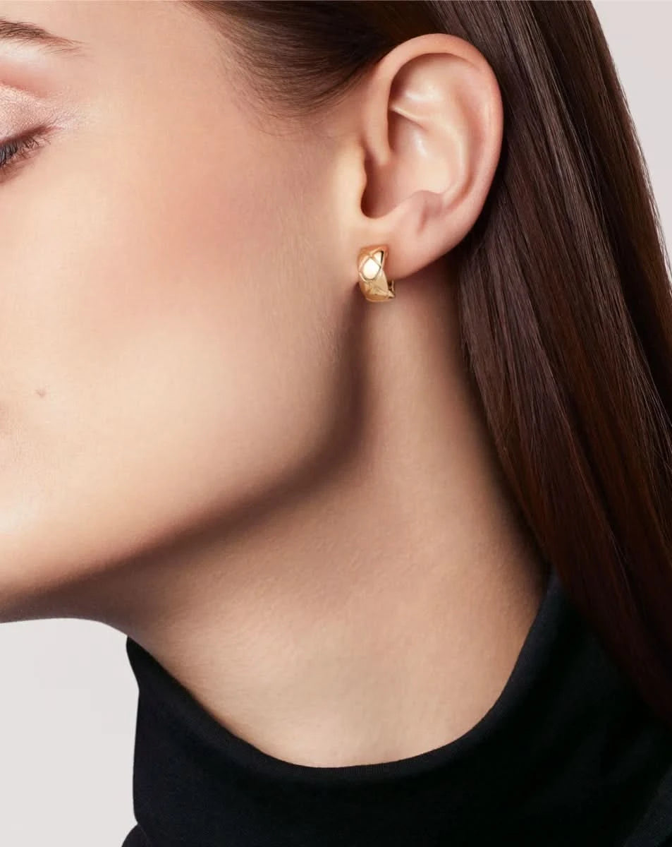 color: Yellow Gold
