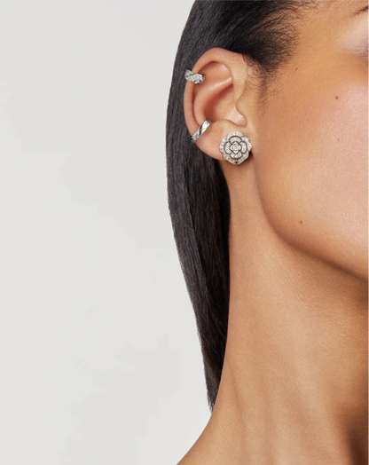 color: White Gold