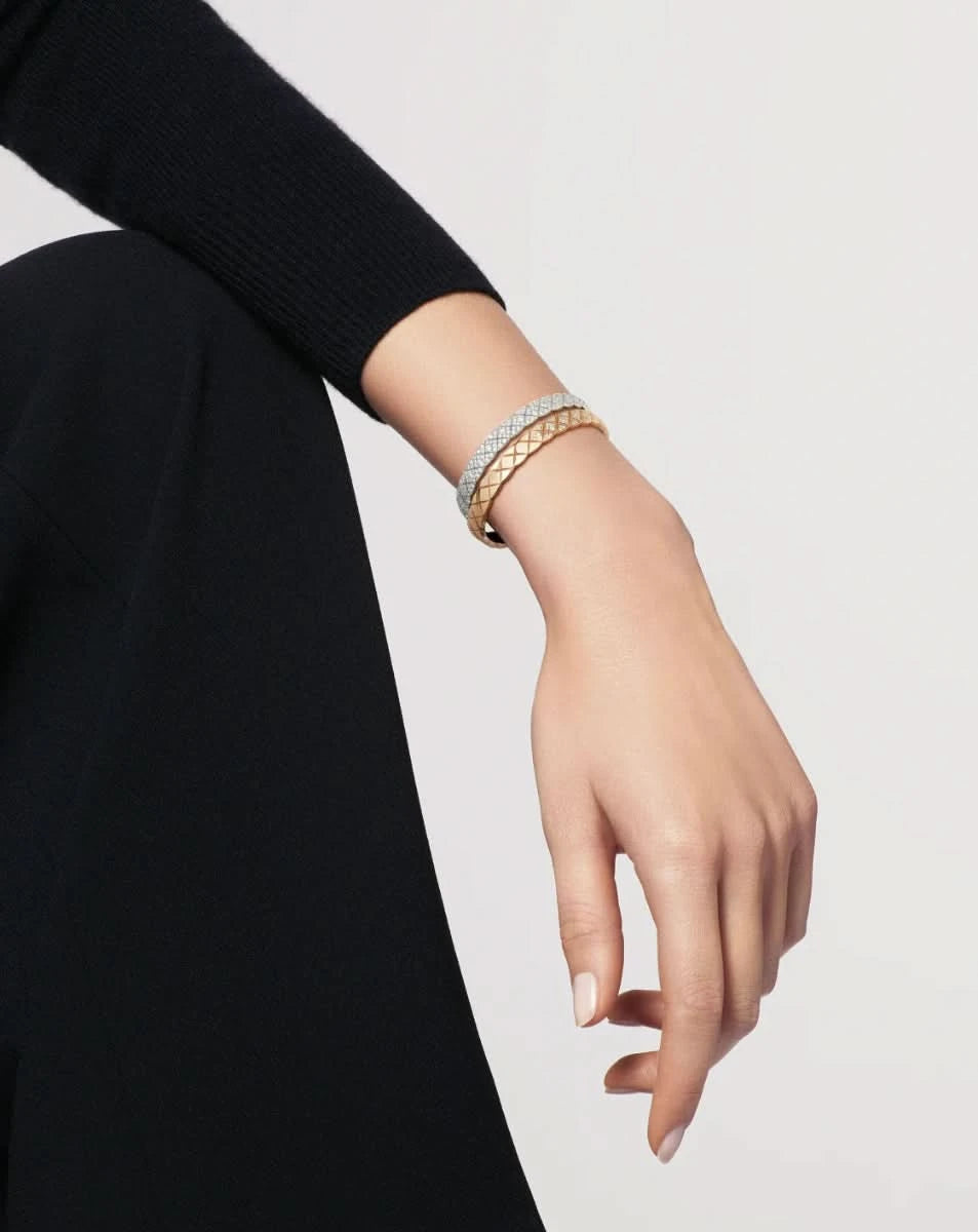 color: Beige Gold