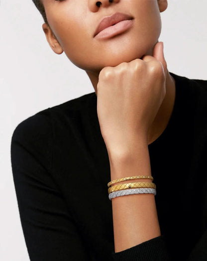 color: Yellow Gold