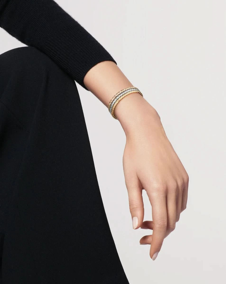 color: White Gold