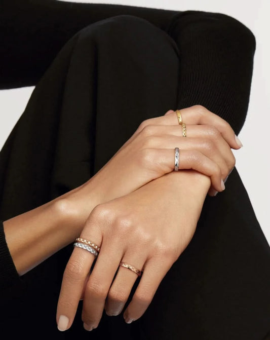 טבעת COCO CRUSH דקה בזהב בז'
