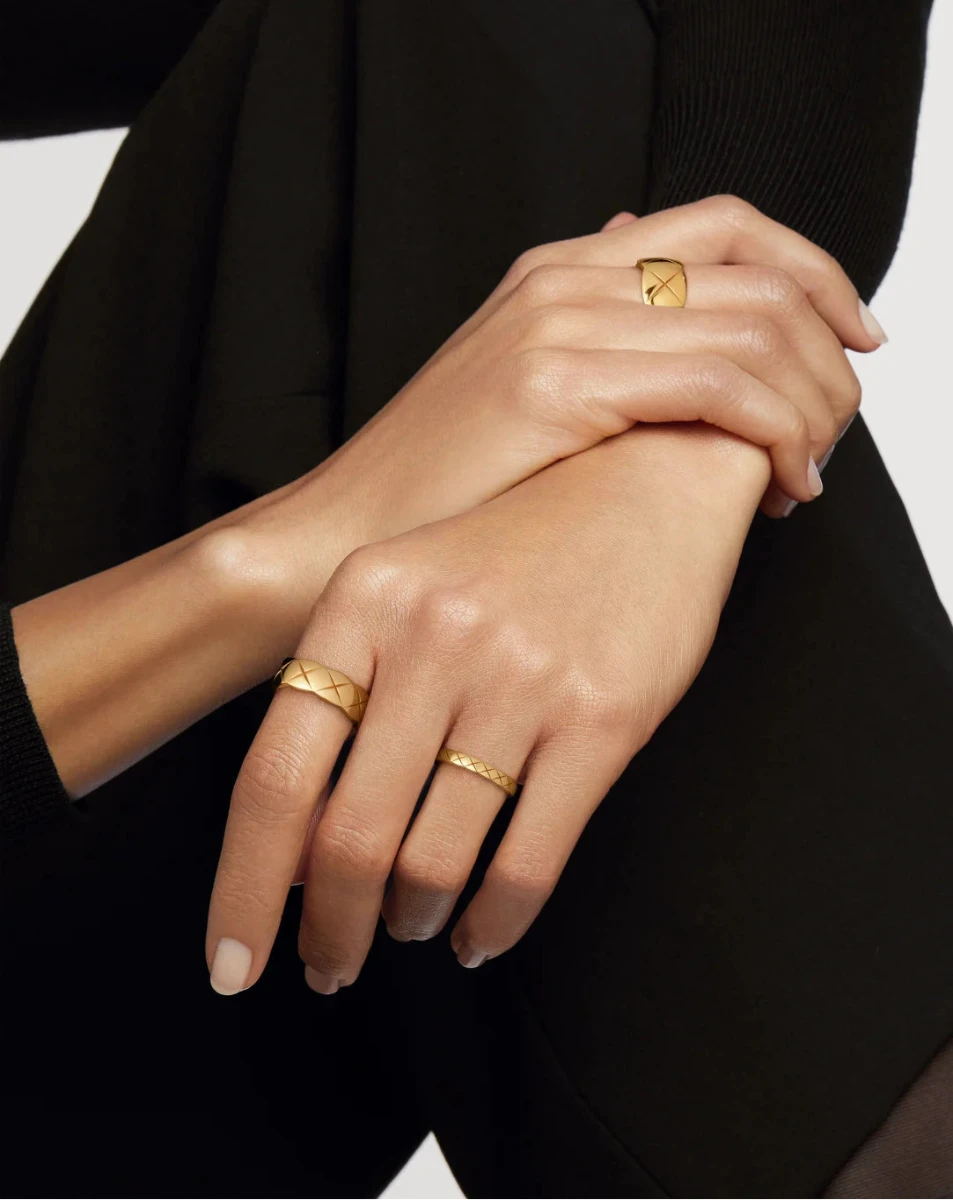 color: Yellow Gold