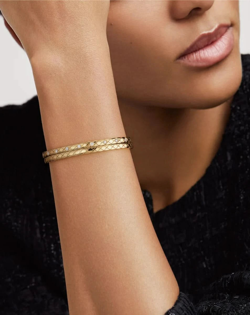 color: Yellow Gold