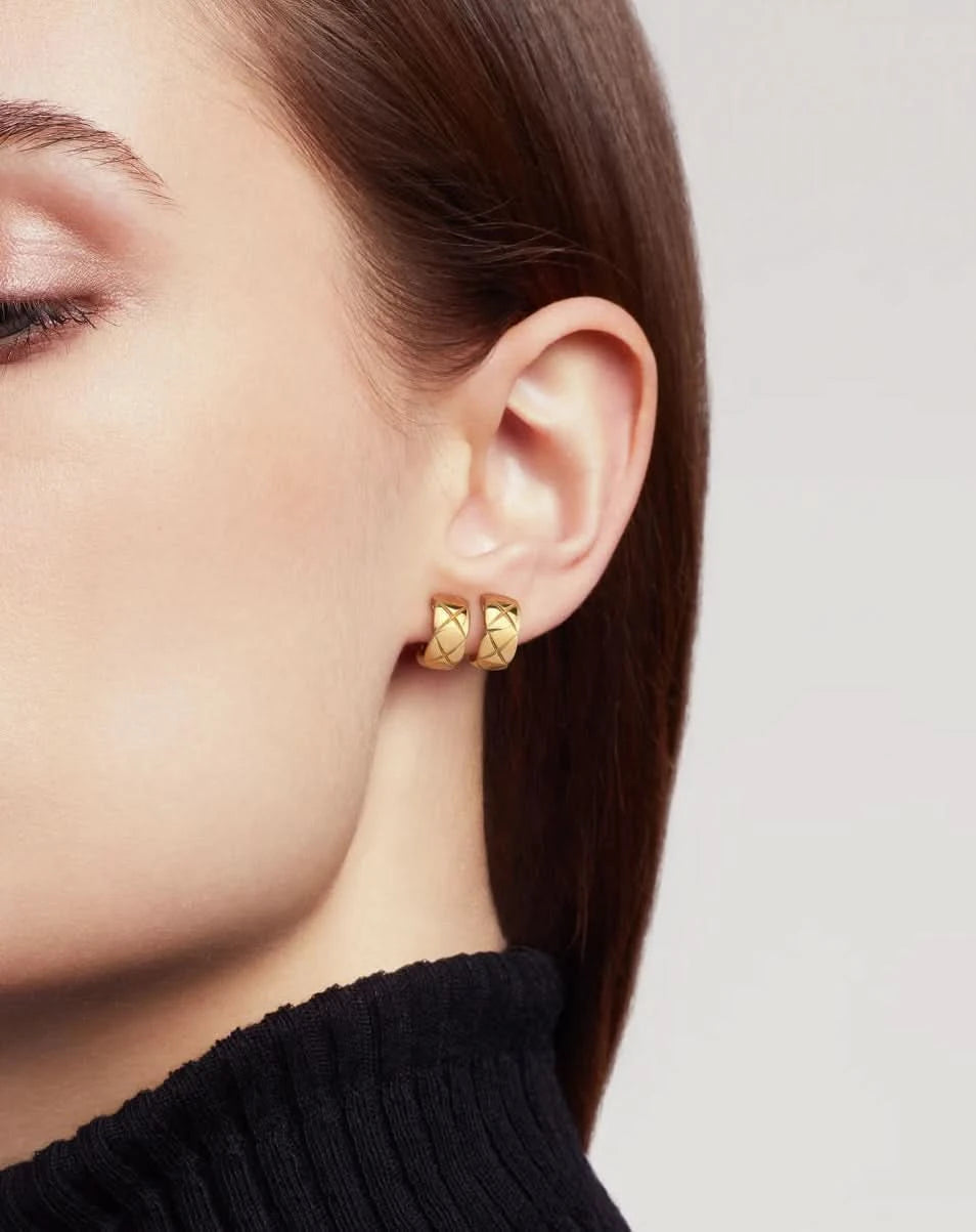 color: Yellow Gold