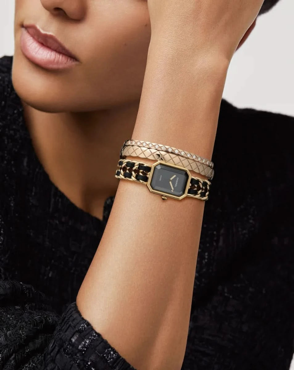 color: Beige Gold