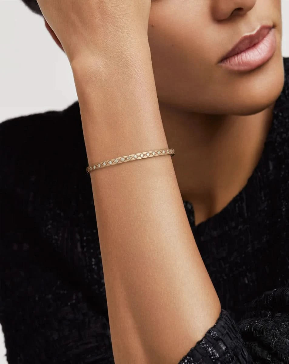 color: Beige Gold