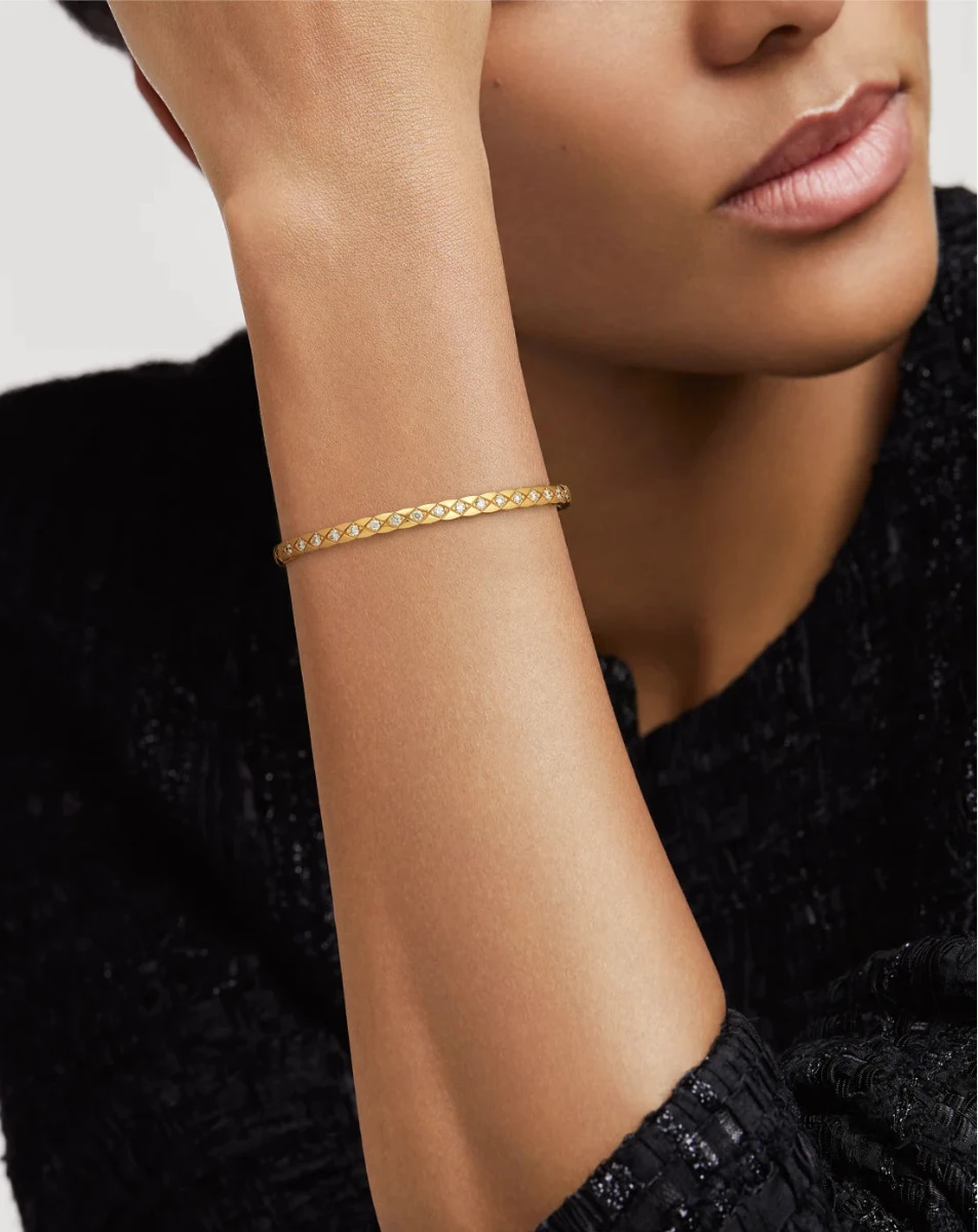 color: Yellow Gold