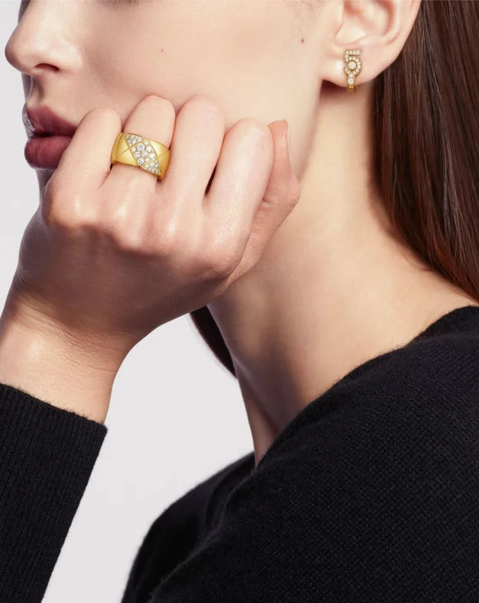 color: Yellow Gold
