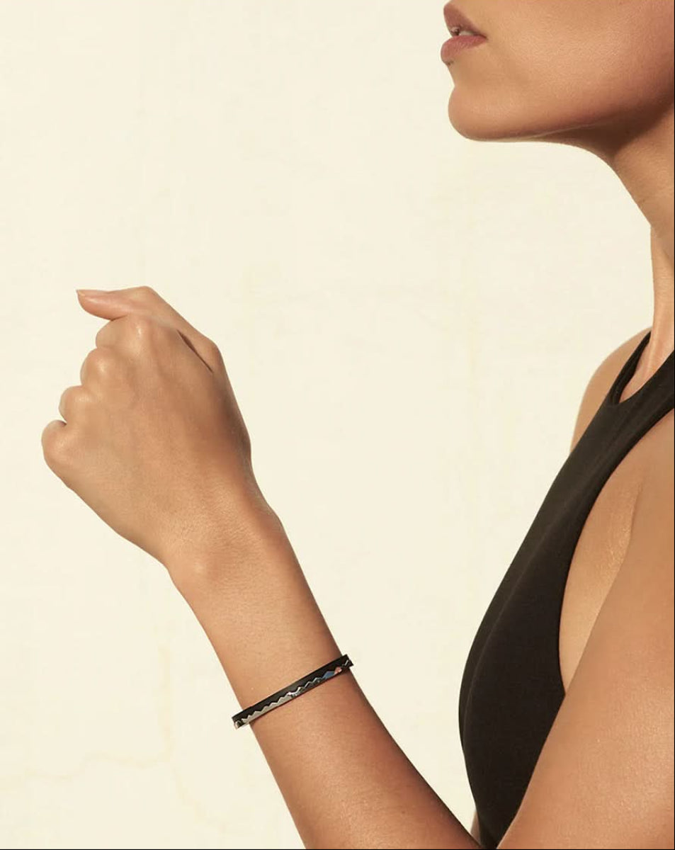color: White Gold