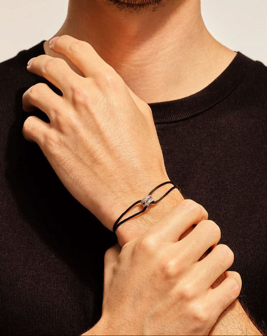 Akillis cord bracelet set with diamonds in white gold