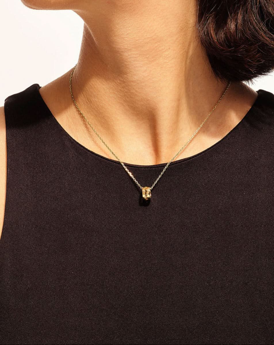color: Yellow Gold