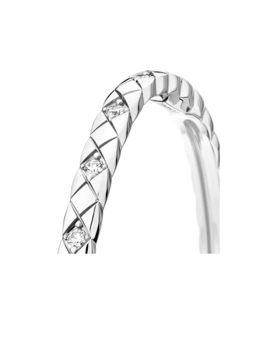 color: White Gold