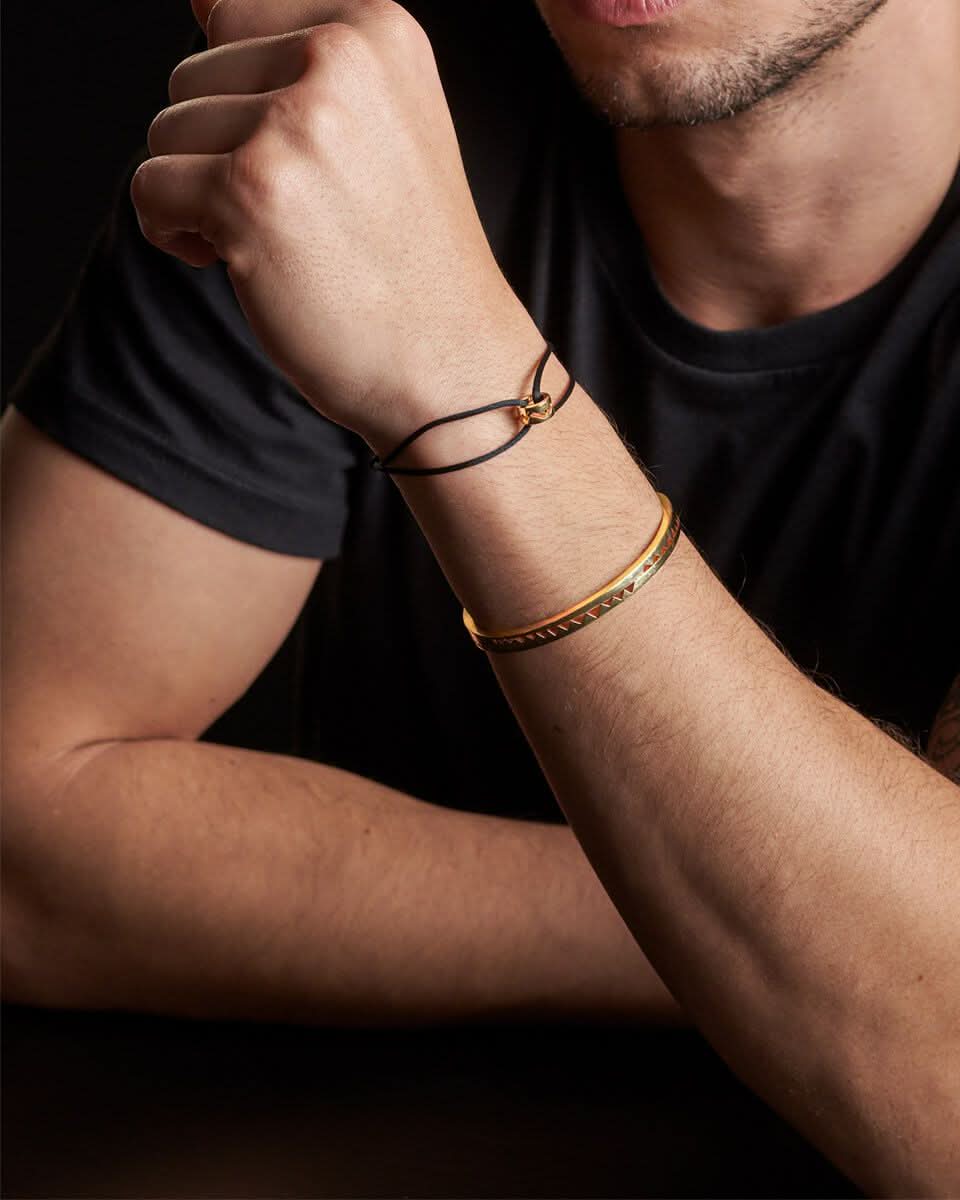 color: Yellow Gold