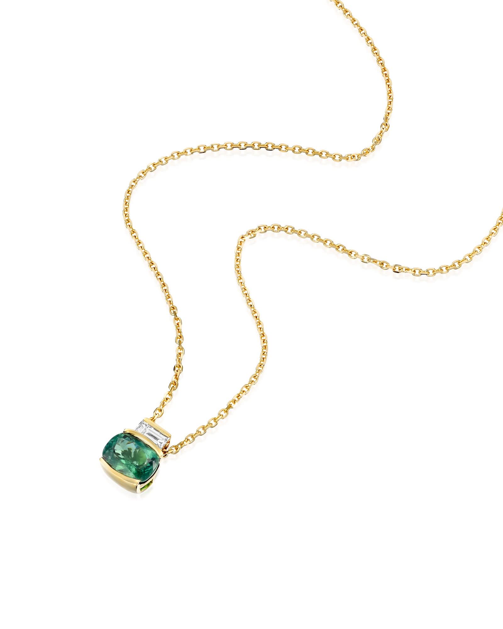 color: Yellow Gold