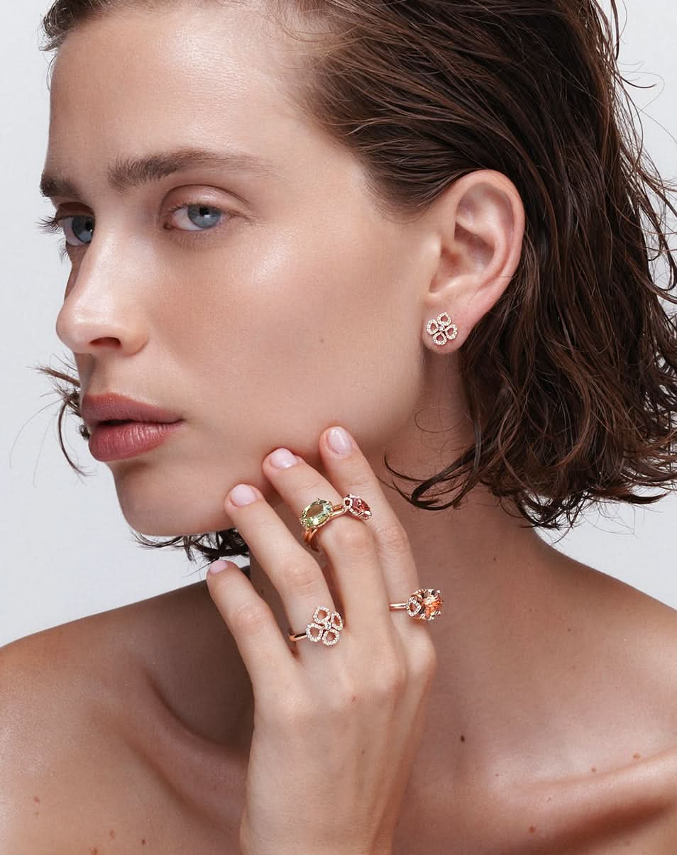 color: Rose Gold; color: Yellow Gold; color: White Gold;