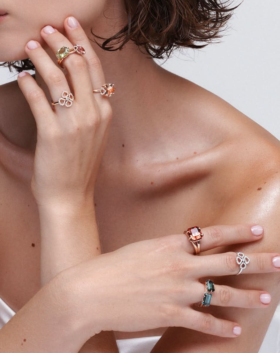 color: Rose Gold