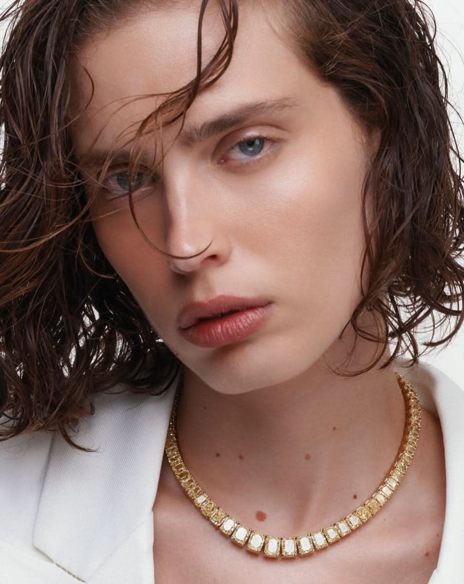 color: Yellow Gold