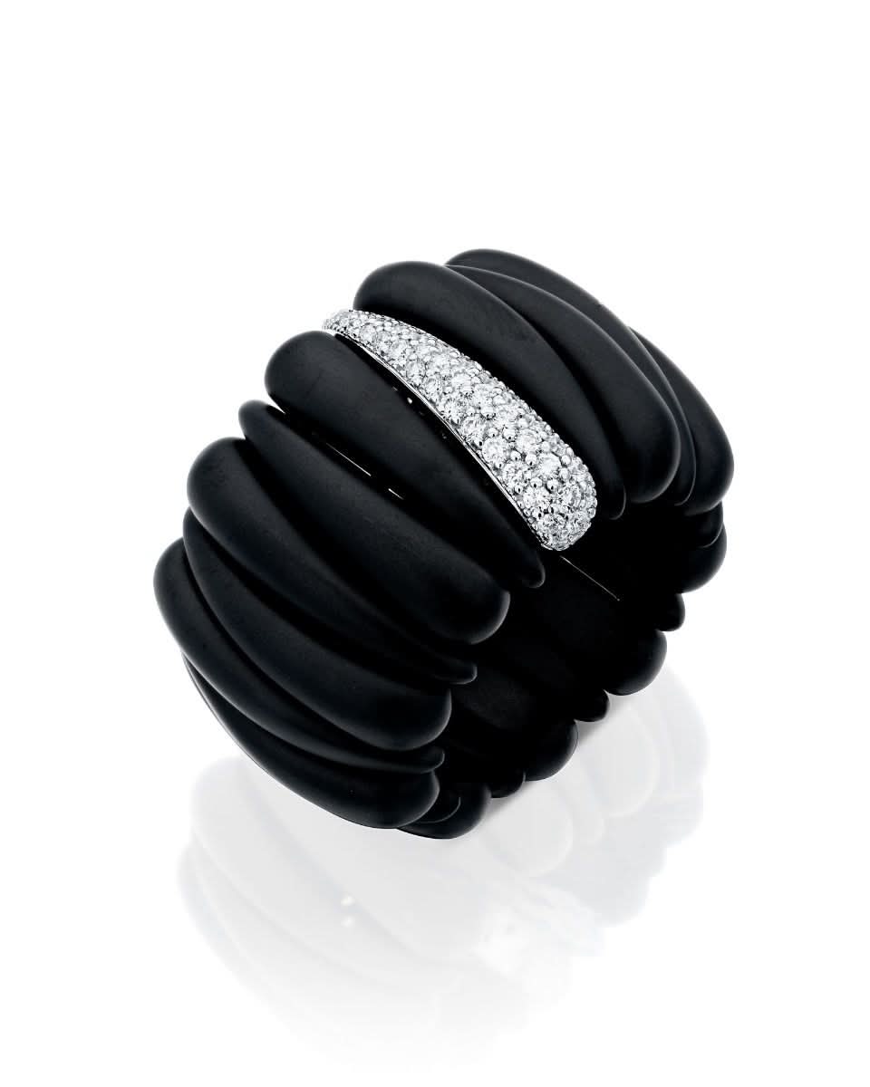 color: White Gold