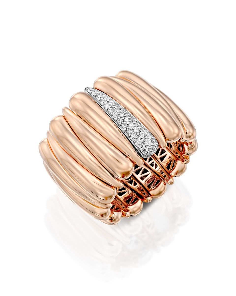 color: Rose Gold
