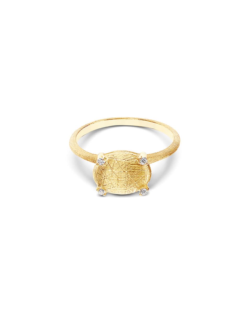 color: Yellow Gold