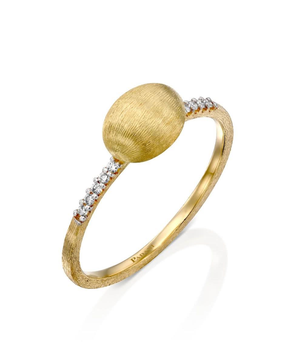 color: Yellow Gold