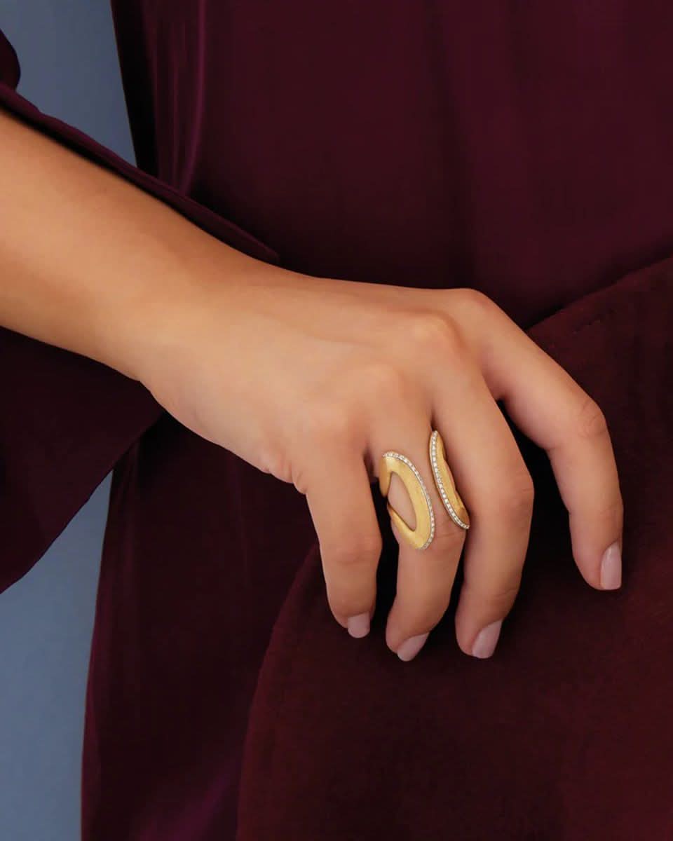 color: Yellow Gold