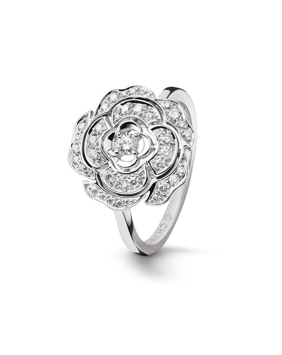 color: White Gold