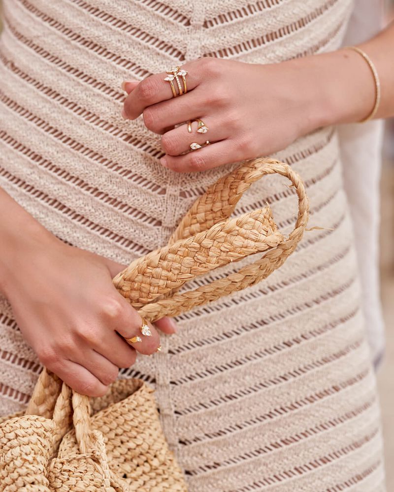 color: Yellow Gold