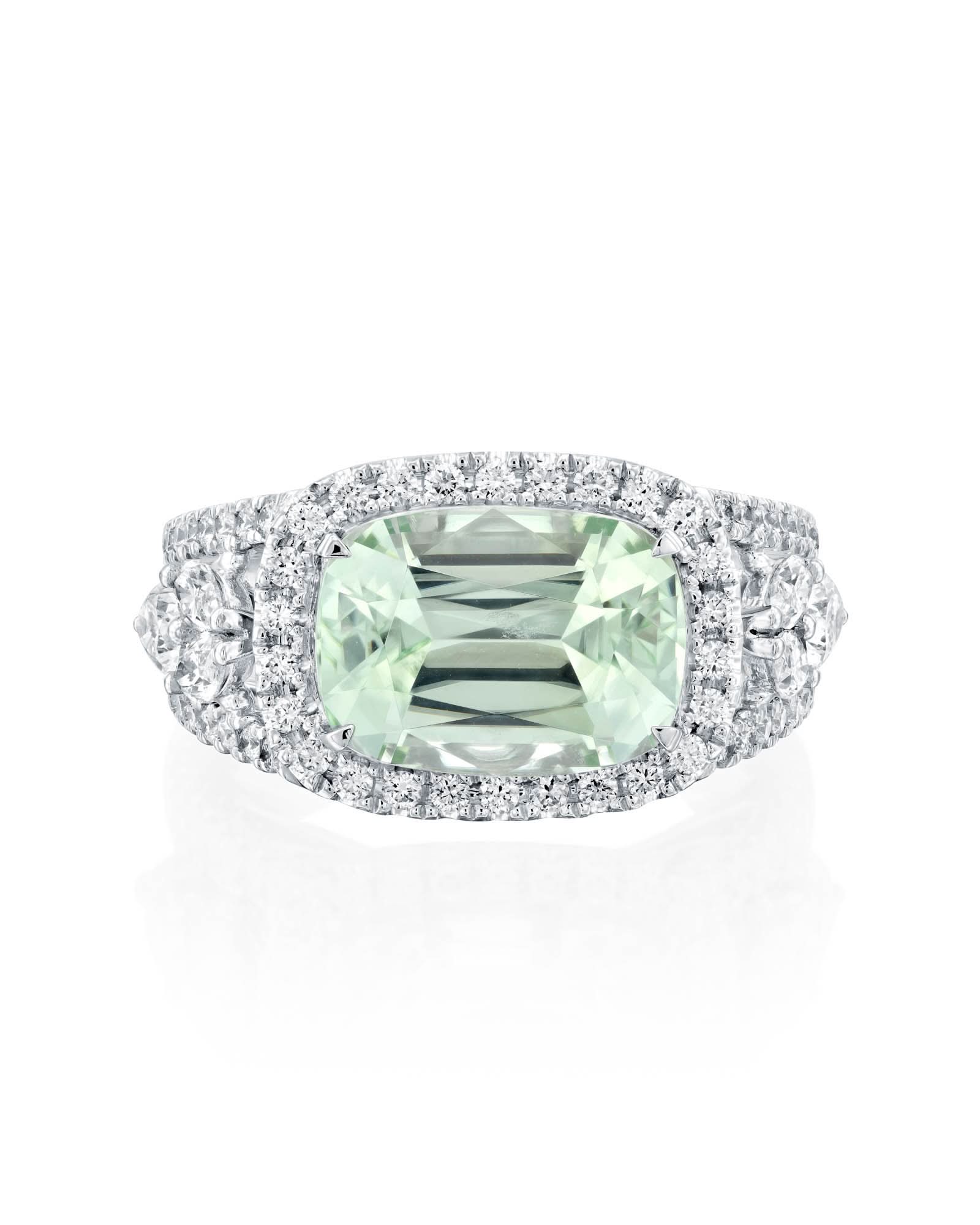 color: White Gold