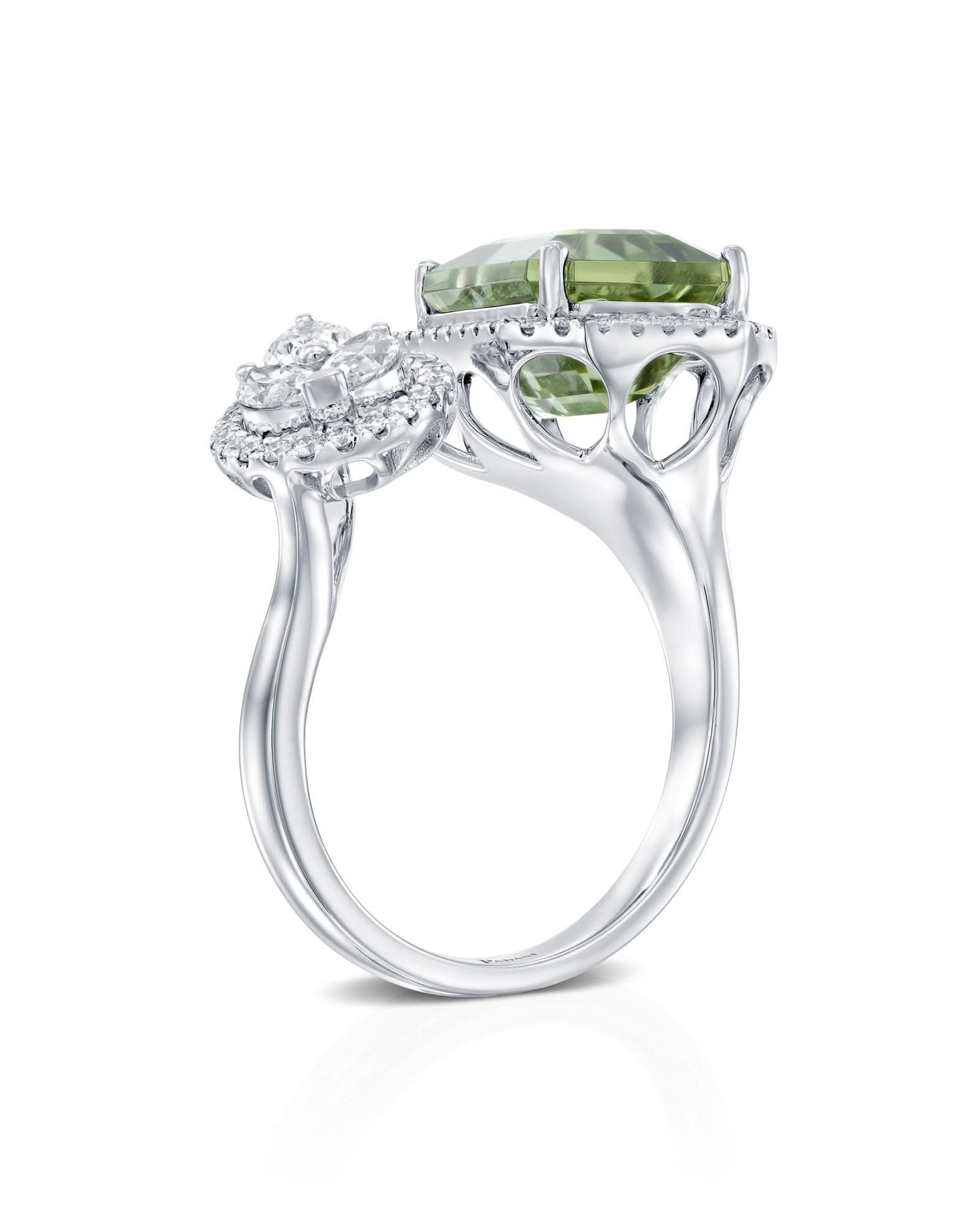 color: White Gold