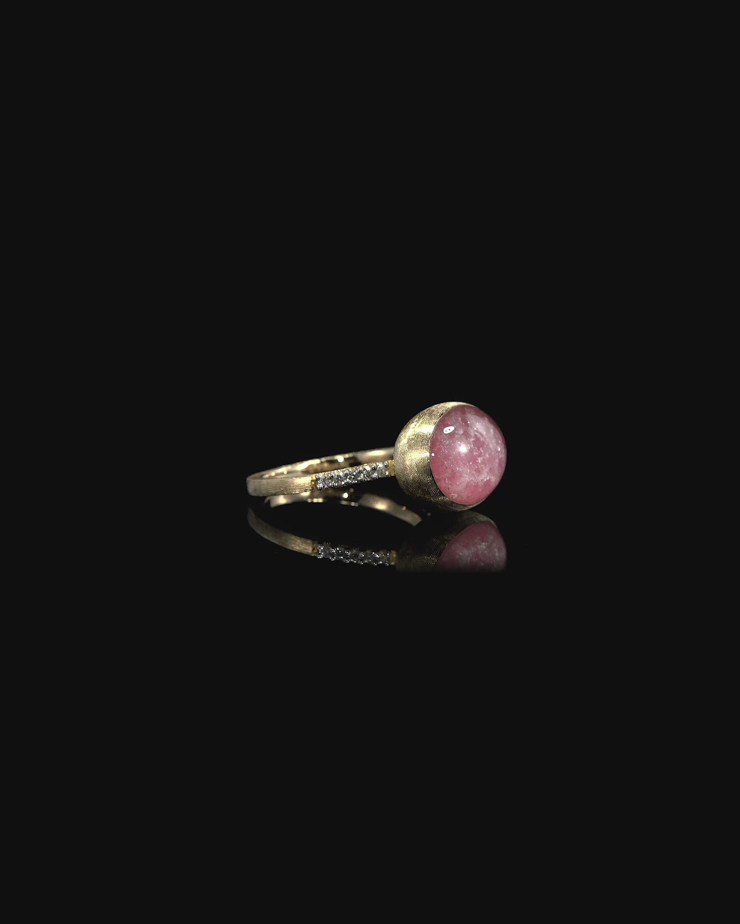 color: Yellow Gold