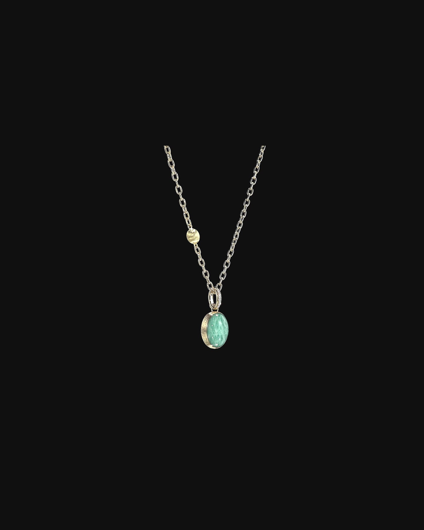 color: Yellow Gold