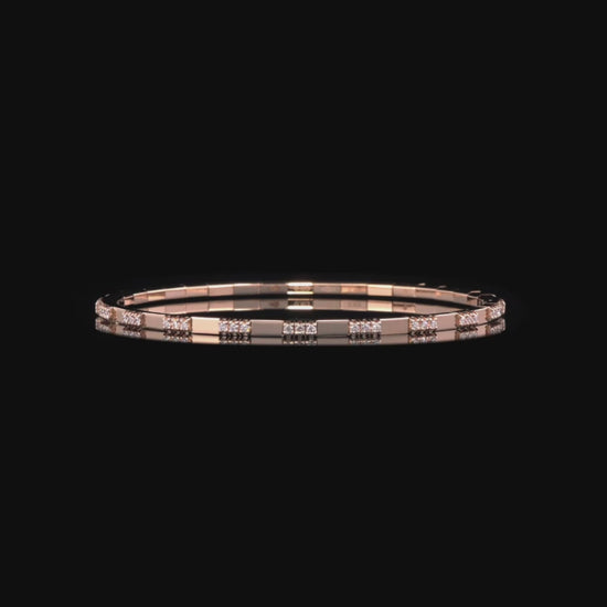 color: Rose Gold