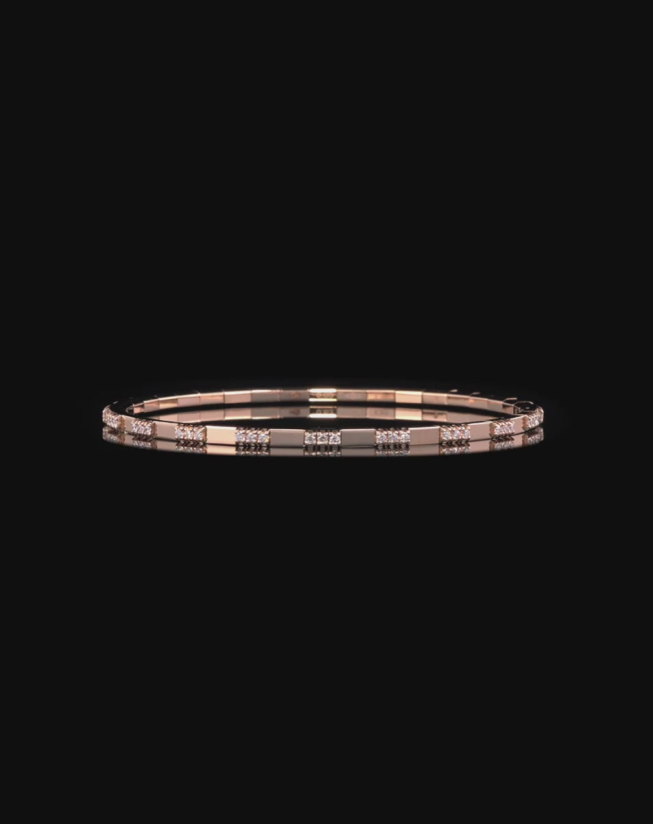 color: Rose Gold