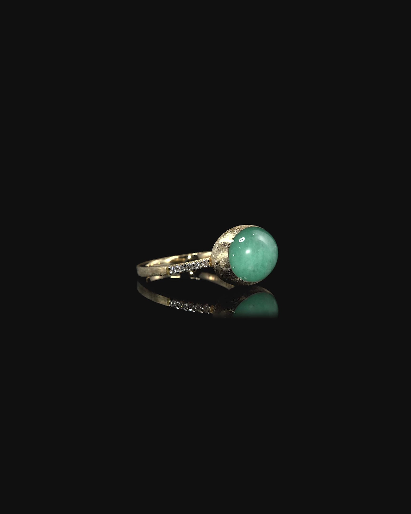 color: Yellow Gold