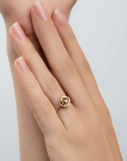 color: Rose Gold