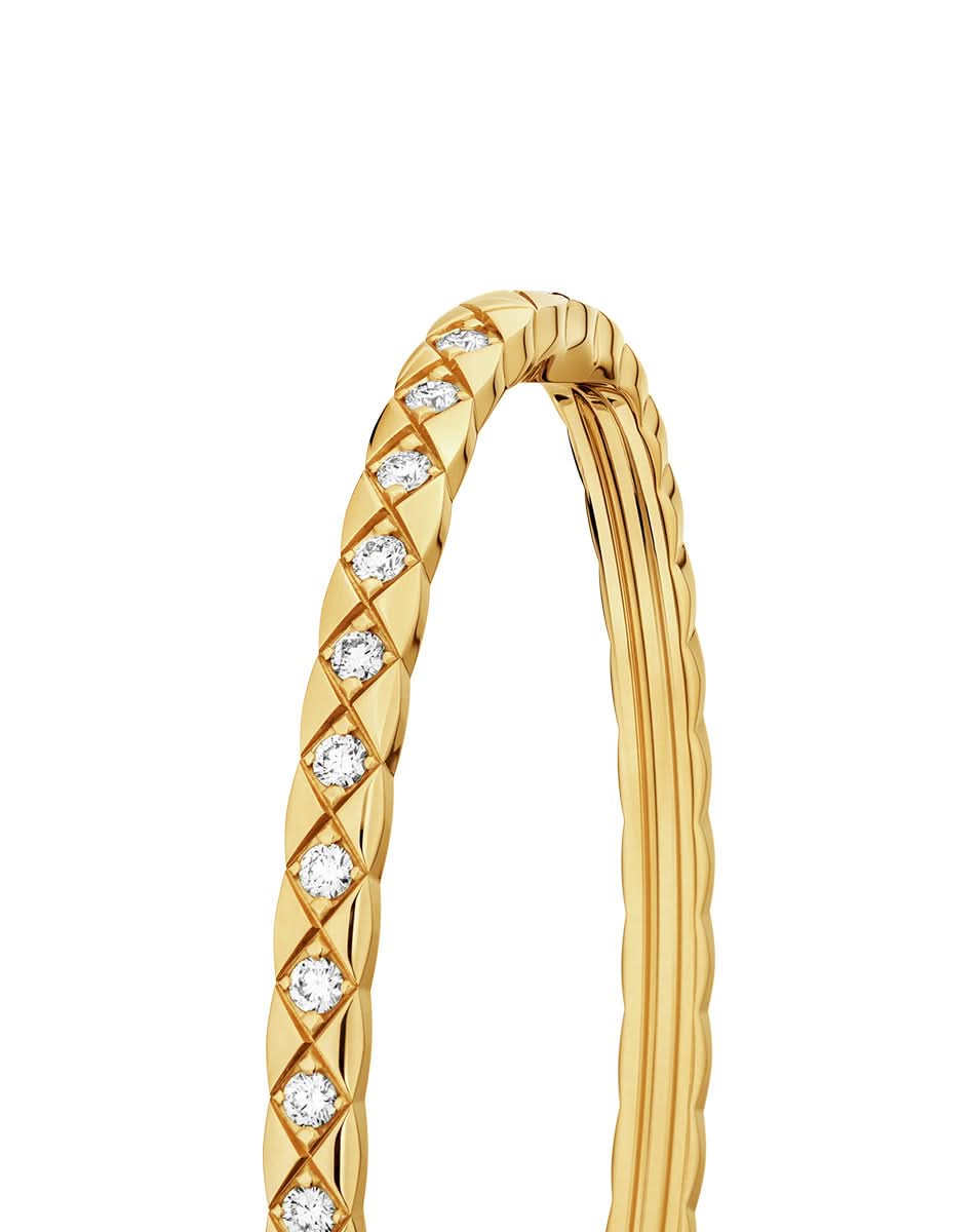 color: Yellow Gold