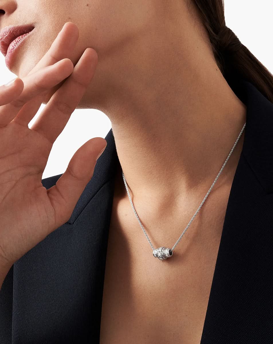 color: White Gold