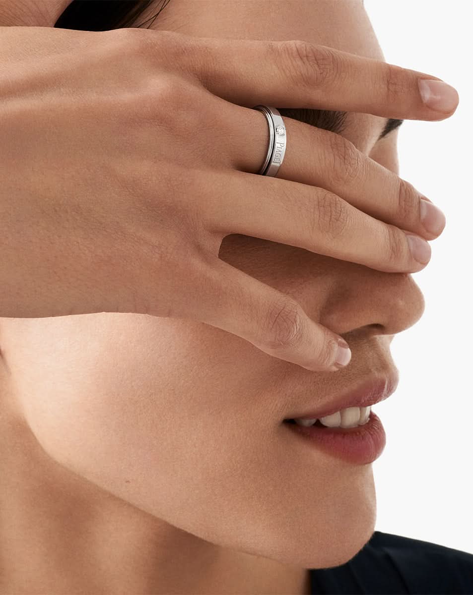 color: White Gold