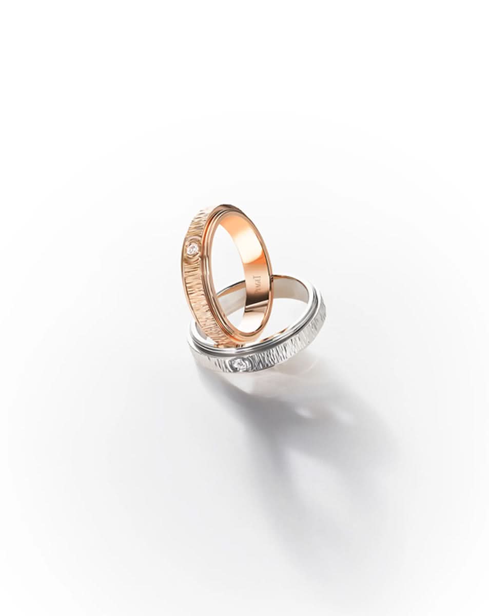 color: Rose Gold