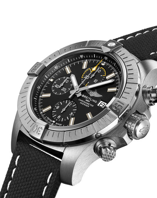 BREITLING AVENGER Watch