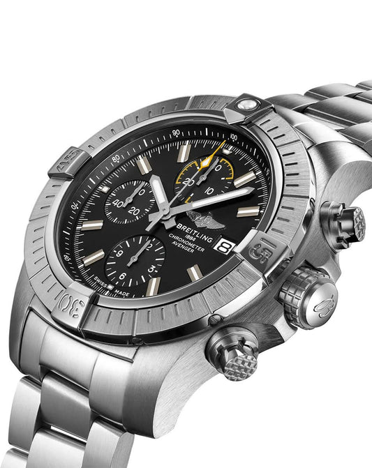 BREITLING AVENGER Watch