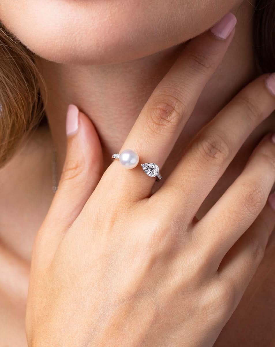 color: White Gold