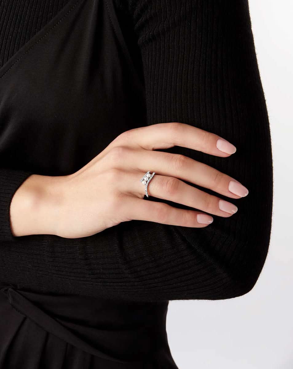 color: White Gold